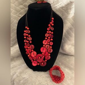 Wooden set with matching bracelet in Red